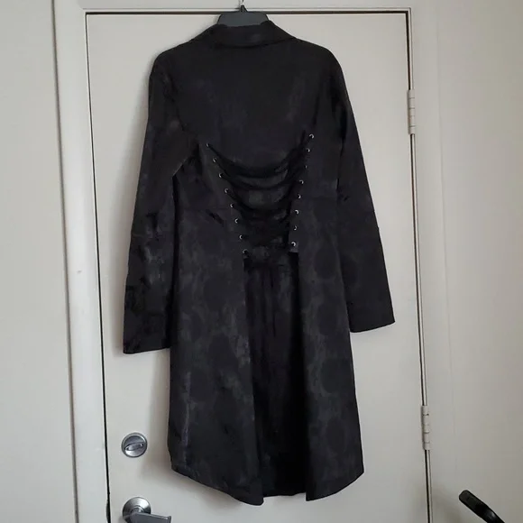Like New Heart & Rose Brocade Coat - Picture 13 of 16
